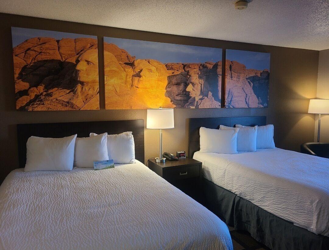 Days Inn By Wyndham Watertown Bagian luar foto