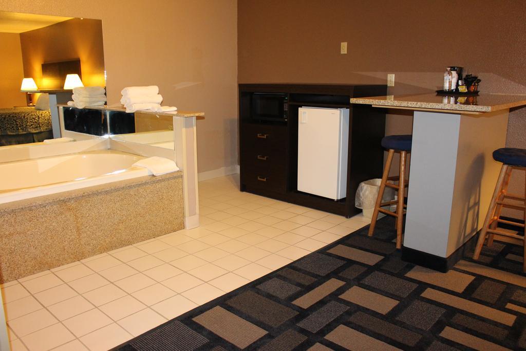 Days Inn By Wyndham Watertown Ruang foto